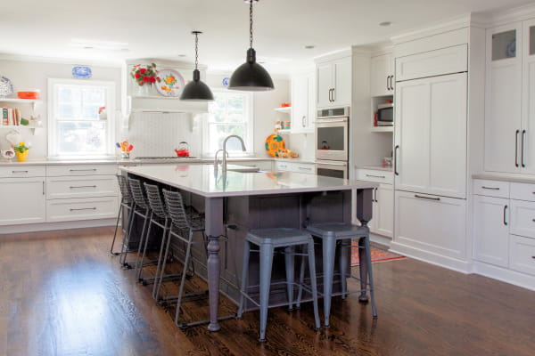 L-Shaped Kitchen with Island