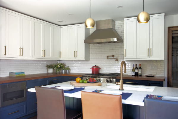 Two-tone Kitchen with Pot Filler